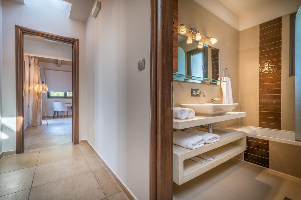 Villa Merovigli - Sea Views & Private Pool, Ideal For Large Groups, By Zantewize Tragaki Extérieur photo